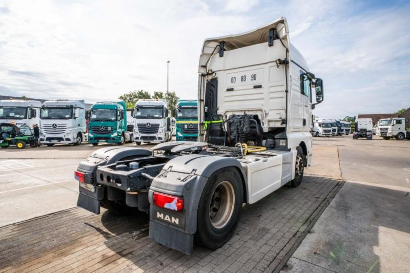 MAN TGX 18 460 XLX BLS+INTARDER+ADR+KIPHYDR. - Cabeza tractora: foto 4 MAN TGX 18 460 XLX BLS+INTARDER+ADR+KIPHYDR. - Cabeza tractora: foto 4