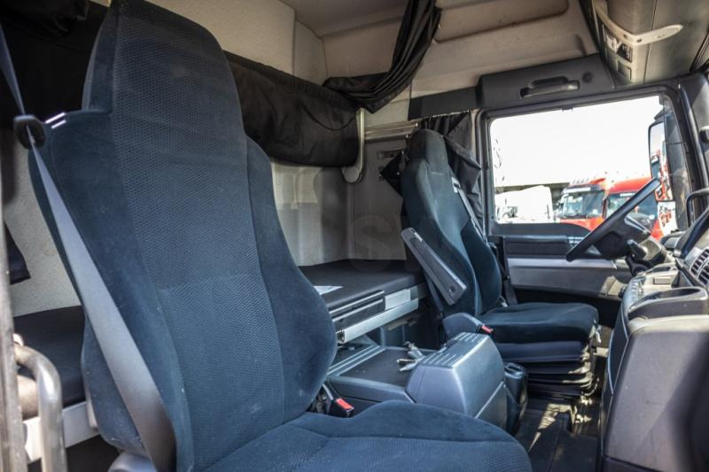 Foto del interior 2: Cabeza tractora MAN TGX 18.480 XLX BLS+INTARDER