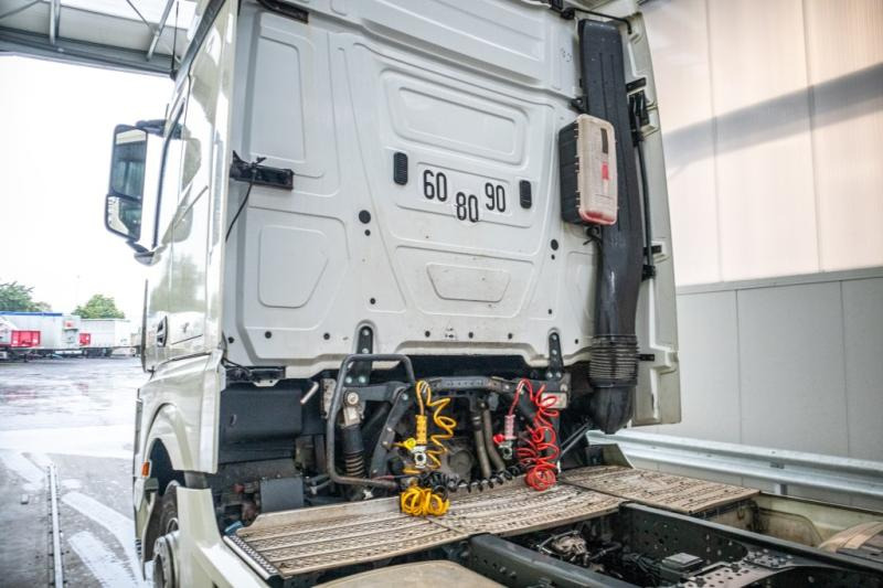 Mercedes ACTROS 1845LS+E6+VOITH - Cabeza tractora: foto 5 Mercedes ACTROS 1845LS+E6+VOITH - Cabeza tractora: foto 5
