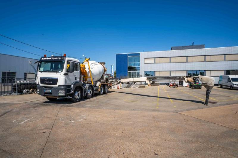 MAN TGS 32.360 BB+LIEBHERR+TAPIS THEAM TS 13m - Camión hormigonera: foto 1 MAN TGS 32.360 BB+LIEBHERR+TAPIS THEAM TS 13m - Camión hormigonera: foto 1