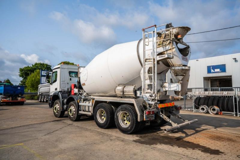 Mercedes AROCS 3240 BB+STETTER 9m3 - Camión hormigonera: foto 5 Mercedes AROCS 3240 BB+STETTER 9m3 - Camión hormigonera: foto 5