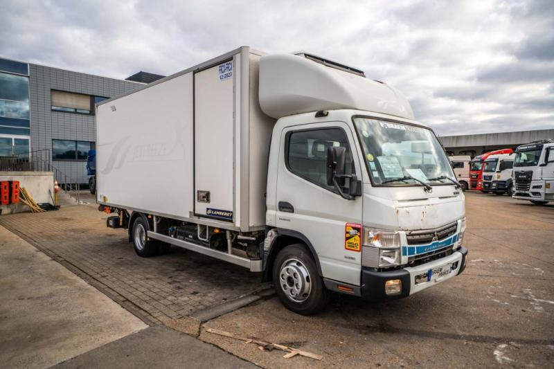 Mitsubishi Fuso FUSO CANTER 7C15-DUONIIC HYBRID / 600 BI TEMP - Furgoneta frigorifica: foto 2 Mitsubishi Fuso FUSO CANTER 7C15-DUONIIC HYBRID / 600 BI TEMP - Furgoneta frigorifica: foto 2