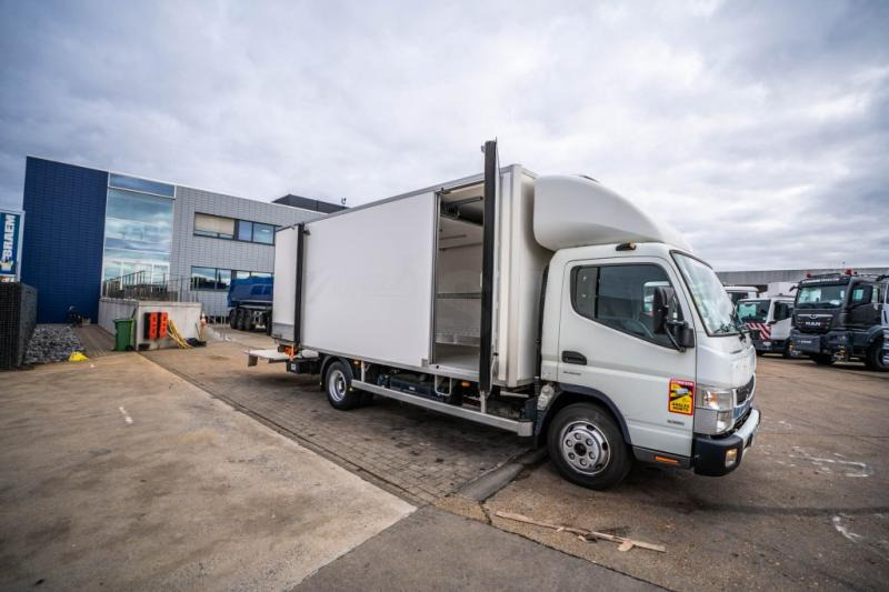 Furgoneta frigorifica Mitsubishi Fuso FUSO CANTER 7C15-DUONIIC HYBRID / 600 BI TEMP: foto 10 Furgoneta frigorifica Mitsubishi Fuso FUSO CANTER 7C15-DUONIIC HYBRID / 600 BI TEMP: foto 10