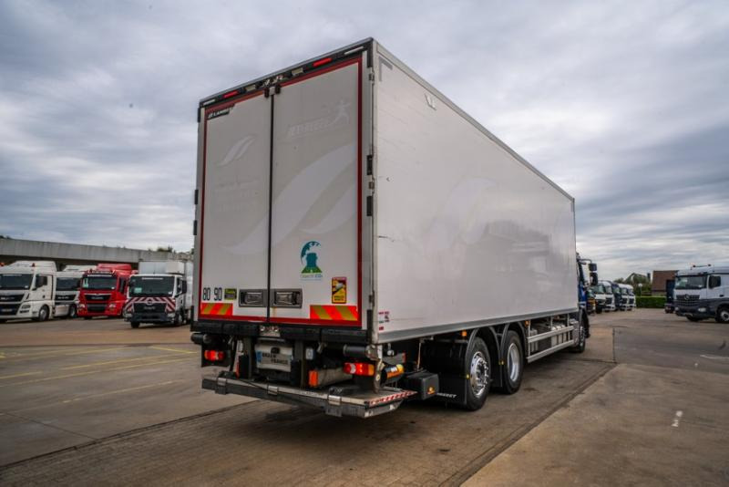 Renault D WIDE 380 DXI+CARRIER SUPRA 1150 Mt + DHOLLANDIA 2T - Camión frigorífico: foto 4 Renault D WIDE 380 DXI+CARRIER SUPRA 1150 Mt + DHOLLANDIA 2T - Camión frigorífico: foto 4