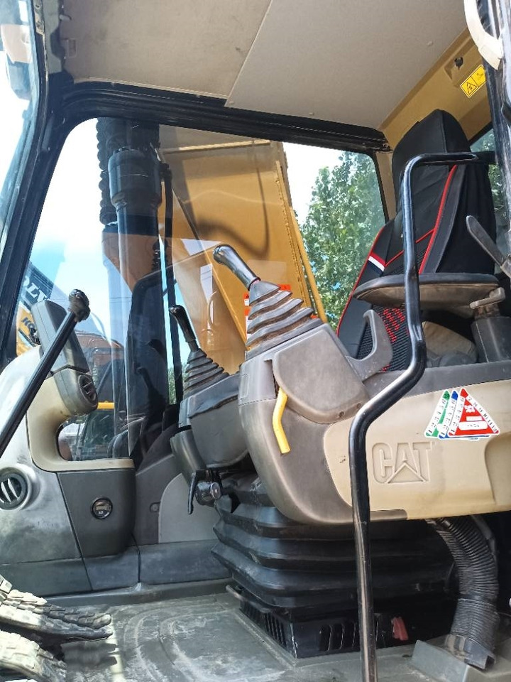 CAT 320 D2 - Excavadora de cadenas: foto 4 CAT 320 D2 - Excavadora de cadenas: foto 4