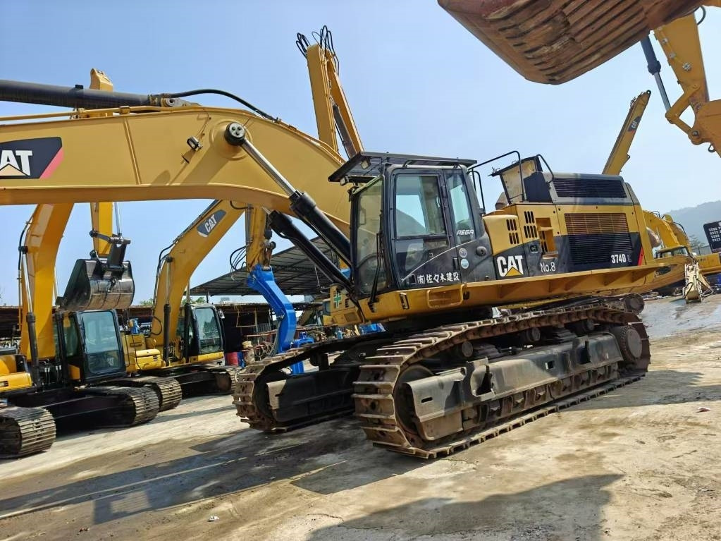 CAT 374 - Excavadora de cadenas: foto 2 CAT 374 - Excavadora de cadenas: foto 2