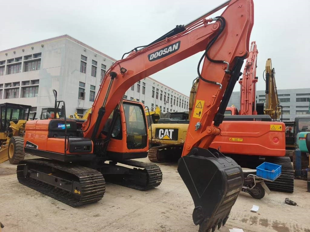 Doosan DX 140 - Excavadora de cadenas: foto 3 Doosan DX 140 - Excavadora de cadenas: foto 3