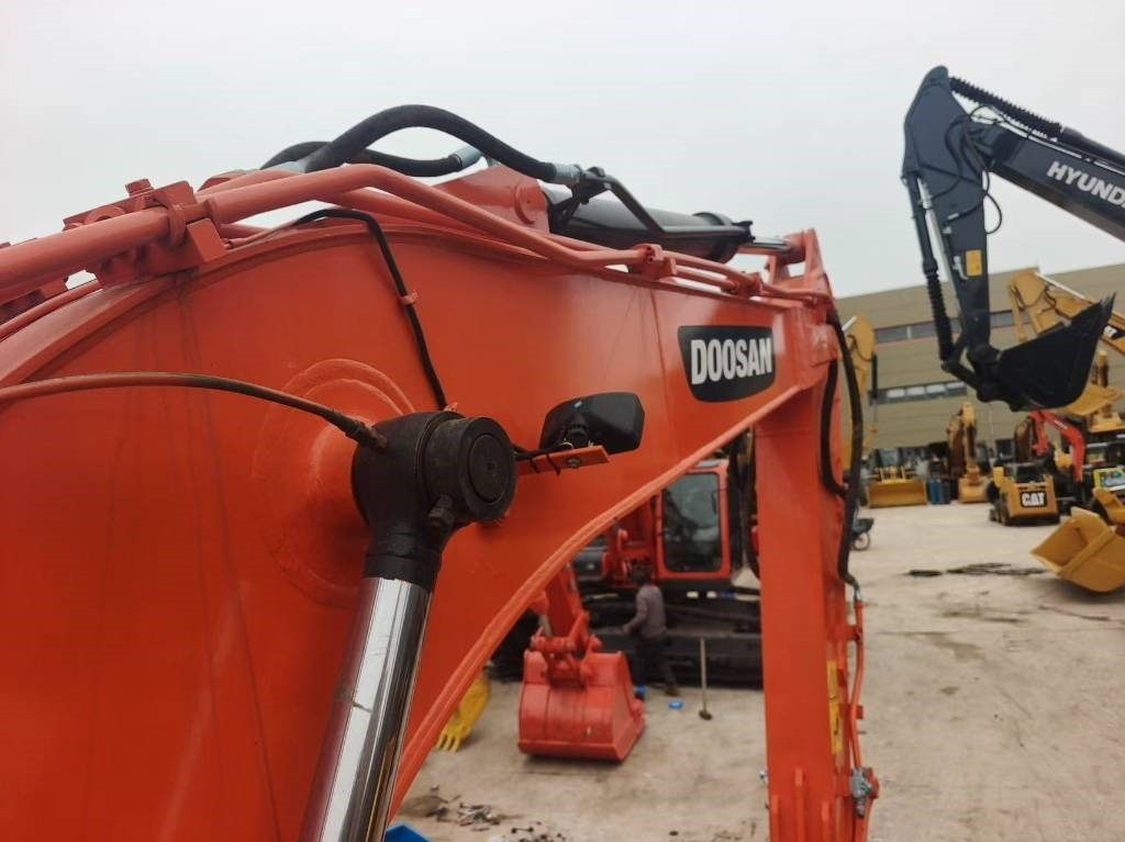 Doosan DX 140 - Excavadora de cadenas: foto 2 Doosan DX 140 - Excavadora de cadenas: foto 2