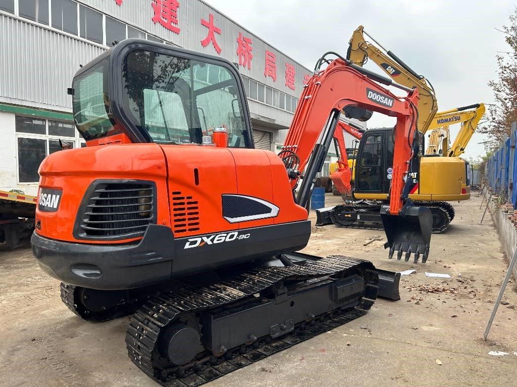 Doosan DX 60 - Miniexcavadora: foto 1 Doosan DX 60 - Miniexcavadora: foto 1