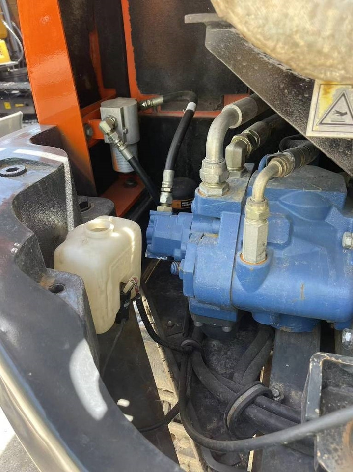 Doosan DX75 - Miniexcavadora: foto 2 Doosan DX75 - Miniexcavadora: foto 2