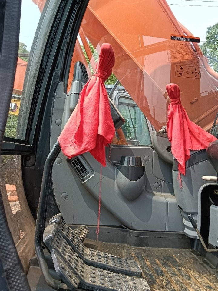 Hitachi ZX 160 - Excavadora de cadenas: foto 3 Hitachi ZX 160 - Excavadora de cadenas: foto 3