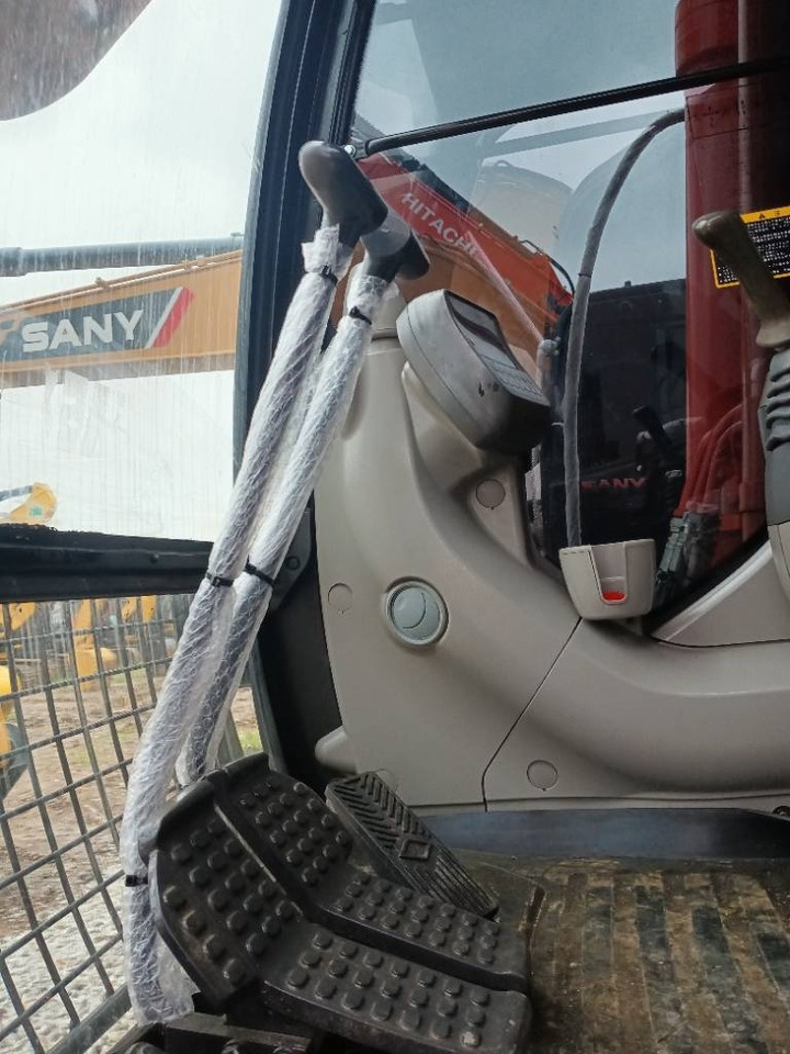 Hitachi ZX 200 - Excavadora de cadenas: foto 4 Hitachi ZX 200 - Excavadora de cadenas: foto 4