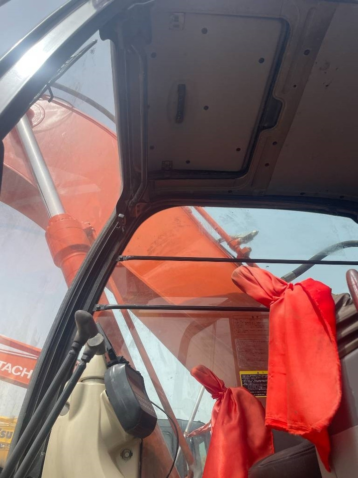 Hitachi ZX 240 - Excavadora de cadenas: foto 5 Hitachi ZX 240 - Excavadora de cadenas: foto 5