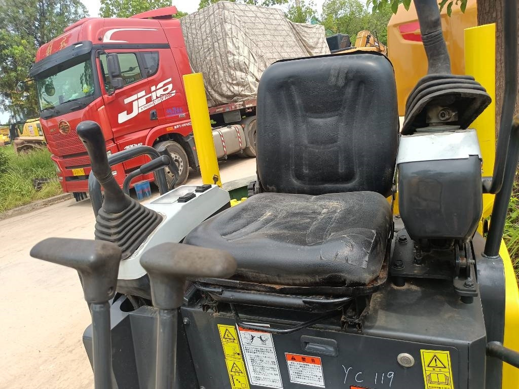 Komatsu PC 18  - Excavadora de cadenas: foto 4 Komatsu PC 18  - Excavadora de cadenas: foto 4