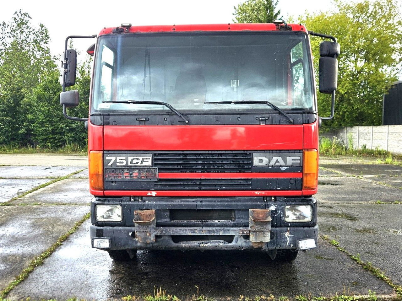 DAF CF 75.250 6x2 - Camión chasis: foto 2 DAF CF 75.250 6x2 - Camión chasis: foto 2