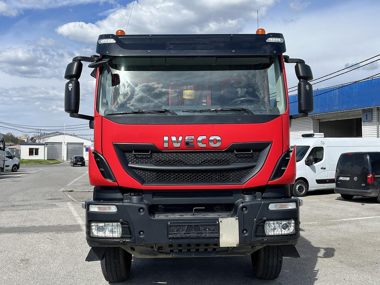 Iveco TRAKKER 8x4, 450, Sklápač - Camión volquete: foto 2 Iveco TRAKKER 8x4, 450, Sklápač - Camión volquete: foto 2
