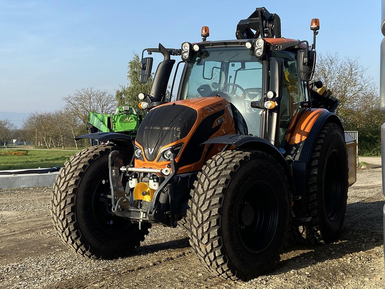 Valtra N, 49 AWI, 134 - Tractor: foto 5 Valtra N, 49 AWI, 134 - Tractor: foto 5