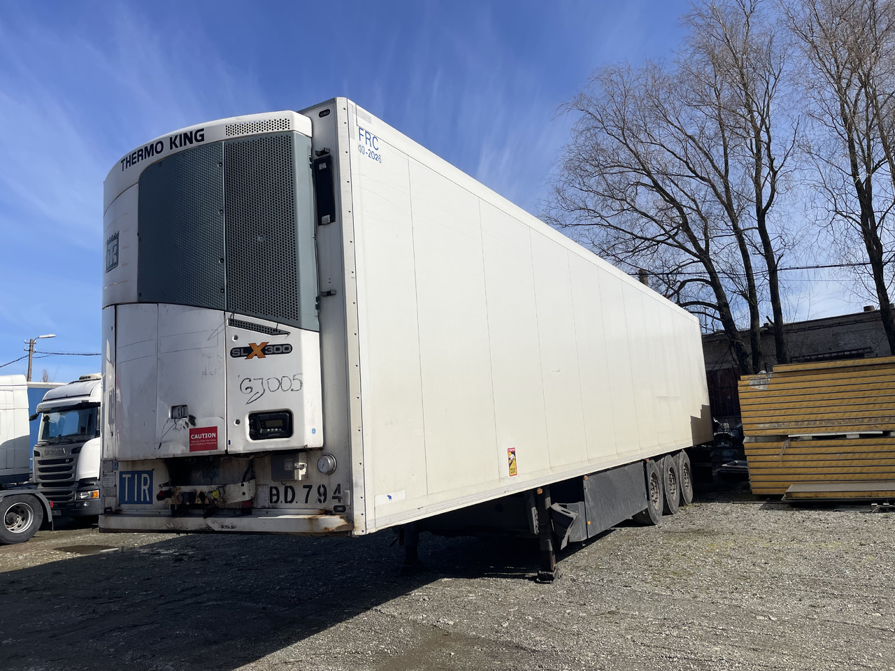 SCHMITZ SKO24 Thermoking SLX300 - Semirremolque frigorífico: foto 1 SCHMITZ SKO24 Thermoking SLX300 - Semirremolque frigorífico: foto 1