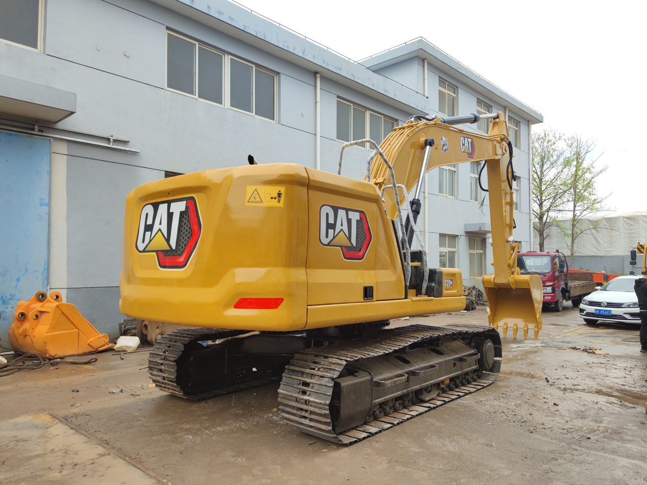 CATERPILLAR 320GC - Autogrúa: foto 2 CATERPILLAR 320GC - Autogrúa: foto 2