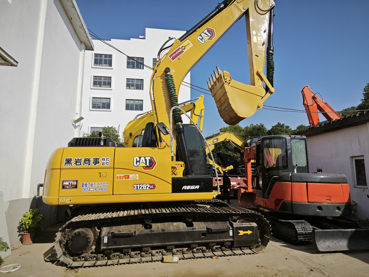 CATERPILLAR 321D2gc - Excavadora de cadenas: foto 1 CATERPILLAR 321D2gc - Excavadora de cadenas: foto 1