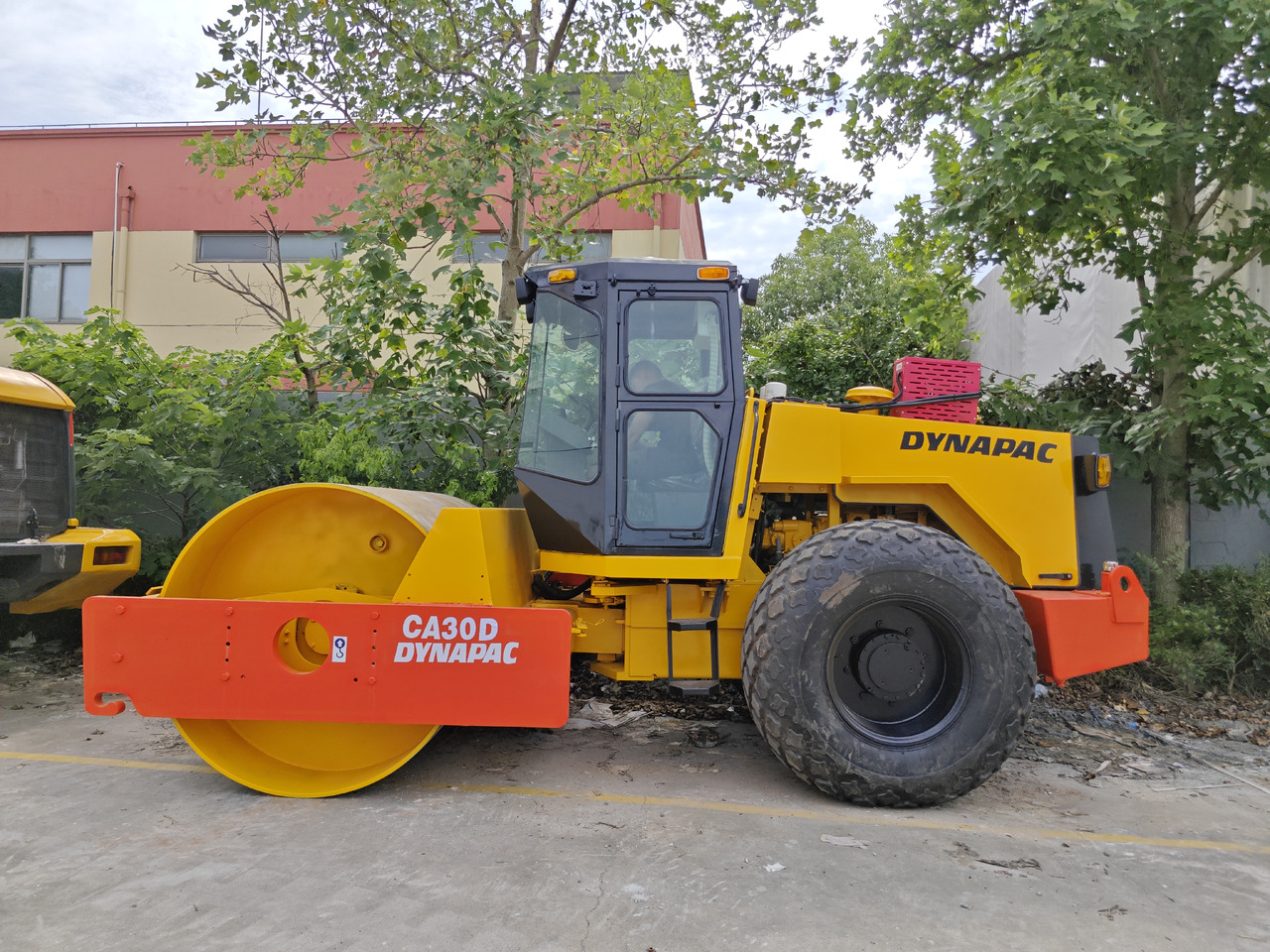 DYNAPAC CA30D USED ROAD ROLLER - Compactador: foto 1 DYNAPAC CA30D USED ROAD ROLLER - Compactador: foto 1