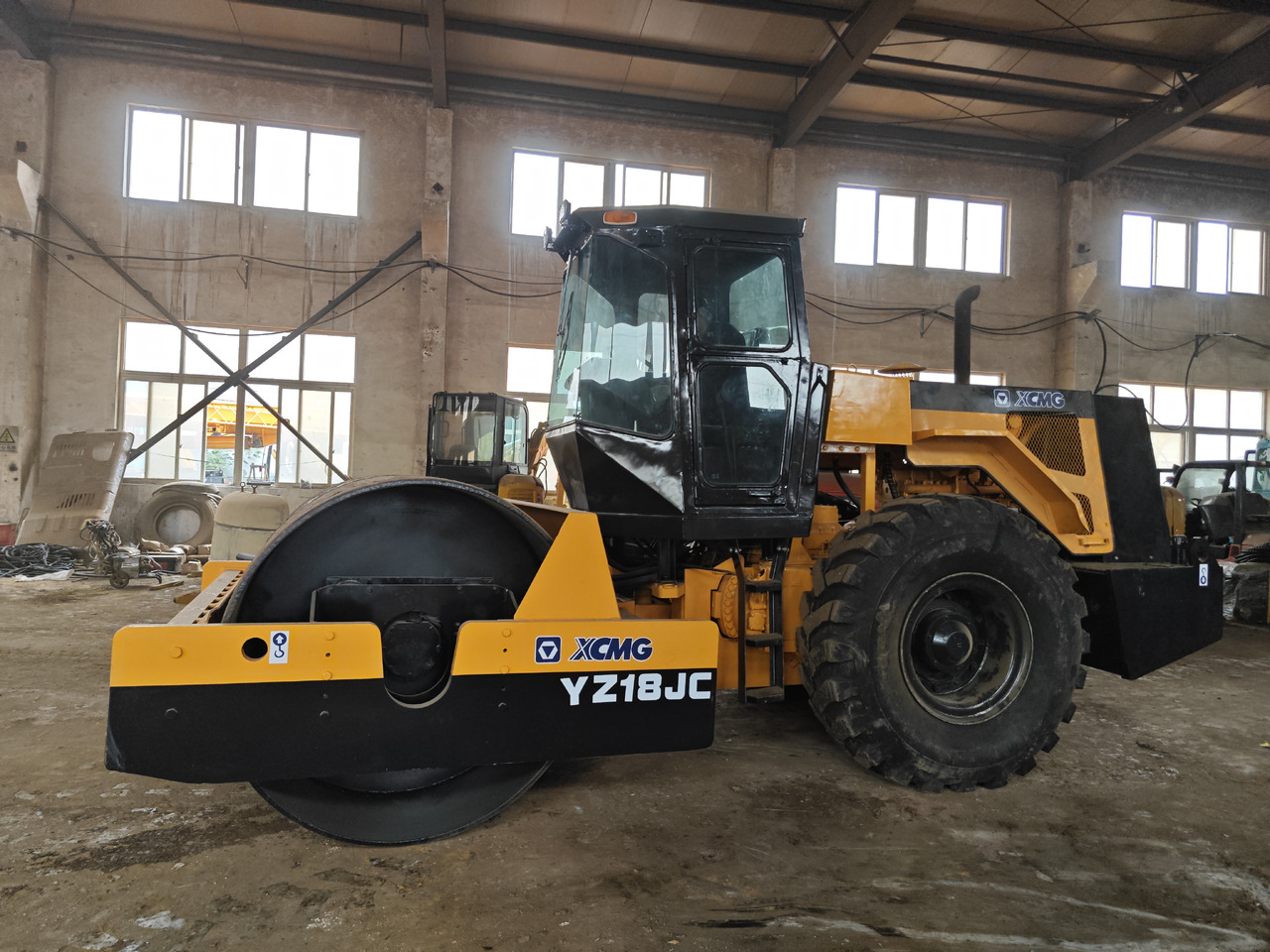 Apisonadora de asfalto XCMG YZ18JC Used xcmg road roller/compactor: foto 6 Apisonadora de asfalto XCMG YZ18JC Used xcmg road roller/compactor: foto 6