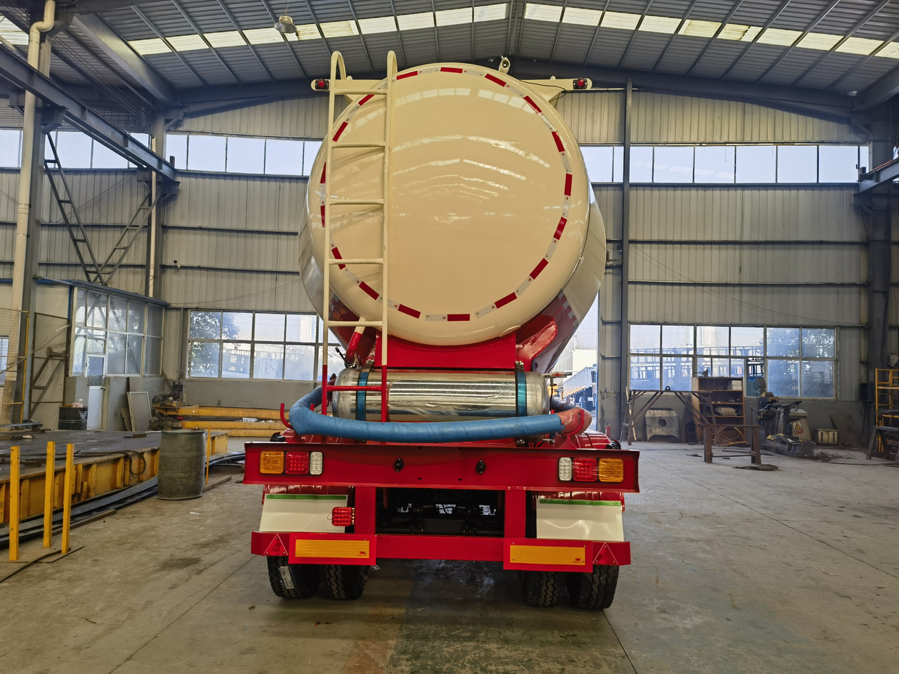 JSIE JSIE9404GFL - Semirremolque cisterna: foto 3 JSIE JSIE9404GFL - Semirremolque cisterna: foto 3