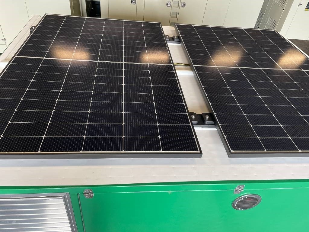 Generador industriale nuevo Hy-Brid generator - 90 kVA - 40 kWh - DPX-50452: foto 22
