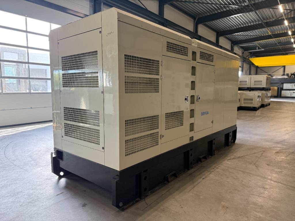 Iveco CR16TE1W - 660 kVA Surplus Genset - DPX-19798  - Generador industriale: foto 4 Iveco CR16TE1W - 660 kVA Surplus Genset - DPX-19798  - Generador industriale: foto 4