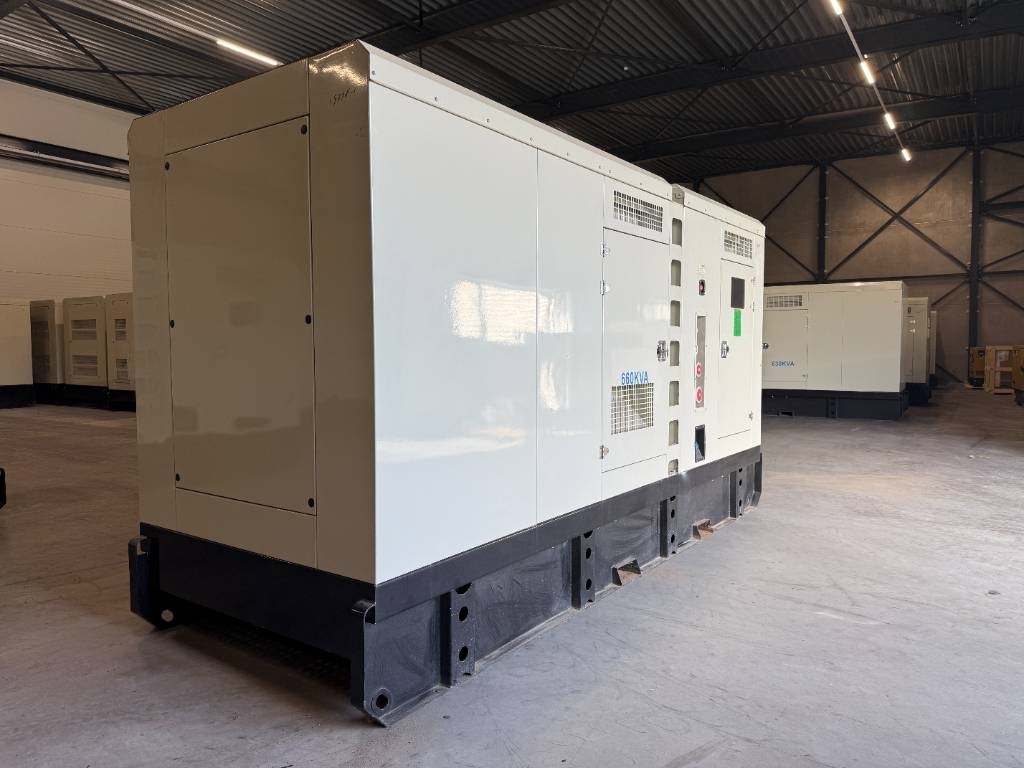 Iveco CR16TE1W - 660 kVA Surplus Genset - DPX-19798  - Generador industriale: foto 2 Iveco CR16TE1W - 660 kVA Surplus Genset - DPX-19798  - Generador industriale: foto 2