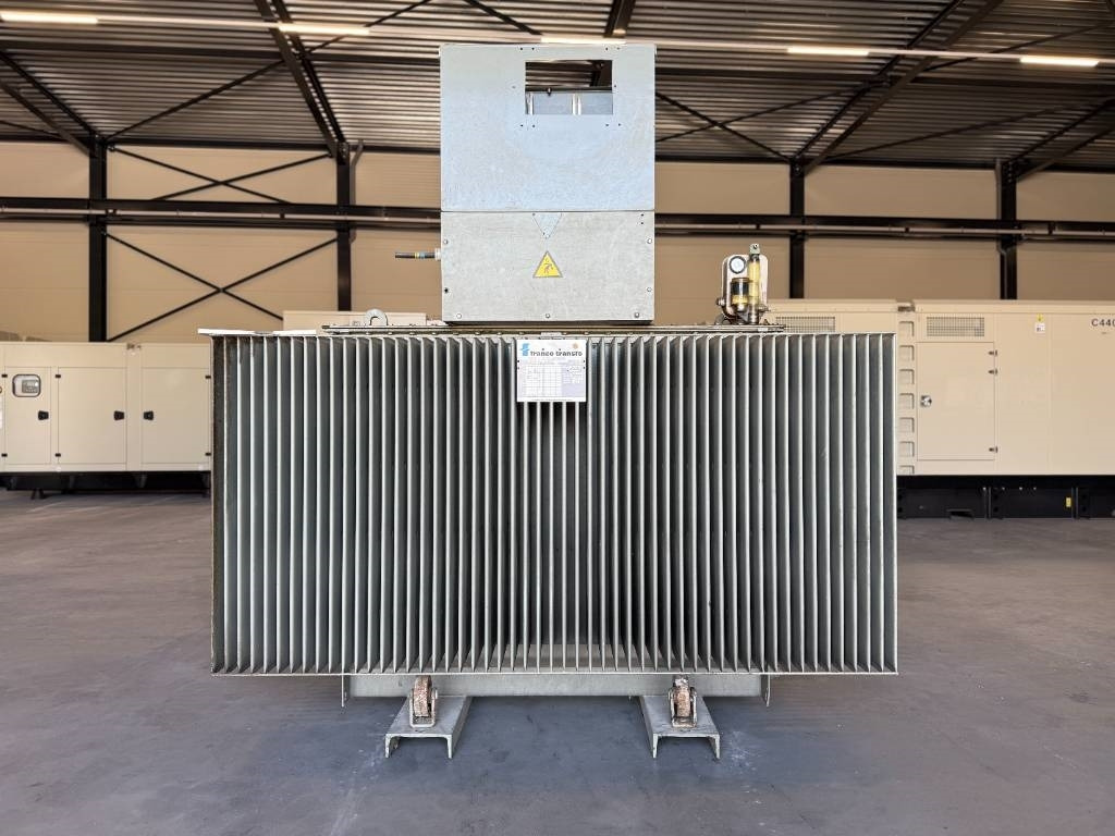 Merlin Gerin France Transfo DYN11 OIL 1600 kVA 380V/16kV - Equipo de construcción: foto 1 Merlin Gerin France Transfo DYN11 OIL 1600 kVA 380V/16kV - Equipo de construcción: foto 1