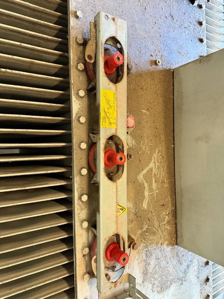 Merlin Gerin France Transfo DYN11 OIL 1600 kVA 380V/16kV - Equipo de construcción: foto 5 Merlin Gerin France Transfo DYN11 OIL 1600 kVA 380V/16kV - Equipo de construcción: foto 5