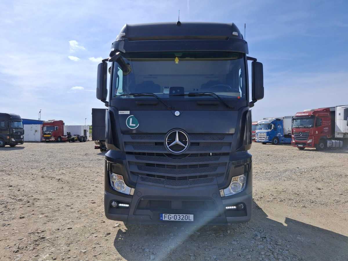 MERCEDES BENZ ACTROS CIĄGNIK SIODŁOWY - Cabeza tractora: foto 3 MERCEDES BENZ ACTROS CIĄGNIK SIODŁOWY - Cabeza tractora: foto 3