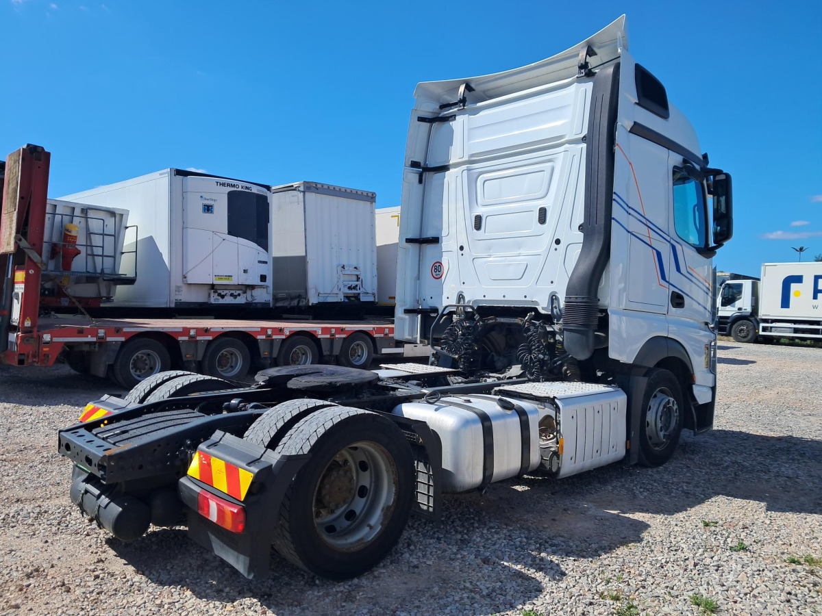 MERCEDES BENZ ACTROS CIĄGNIK SIODŁOWY - Cabeza tractora: foto 4 MERCEDES BENZ ACTROS CIĄGNIK SIODŁOWY - Cabeza tractora: foto 4
