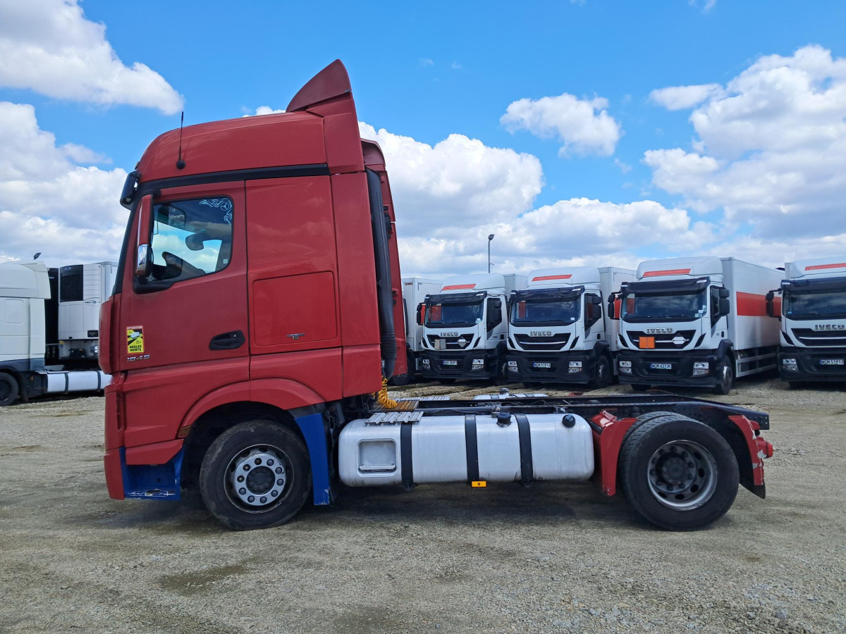 MERCEDES BENZ ACTROS CIĄGNIK SIODŁOWY - Cabeza tractora: foto 4 MERCEDES BENZ ACTROS CIĄGNIK SIODŁOWY - Cabeza tractora: foto 4
