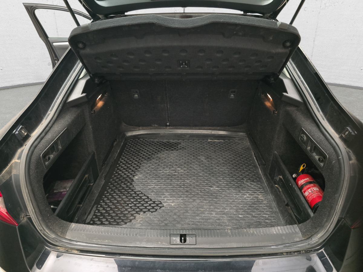 Coche SKODA SUPERB LIFTBACK: foto 14