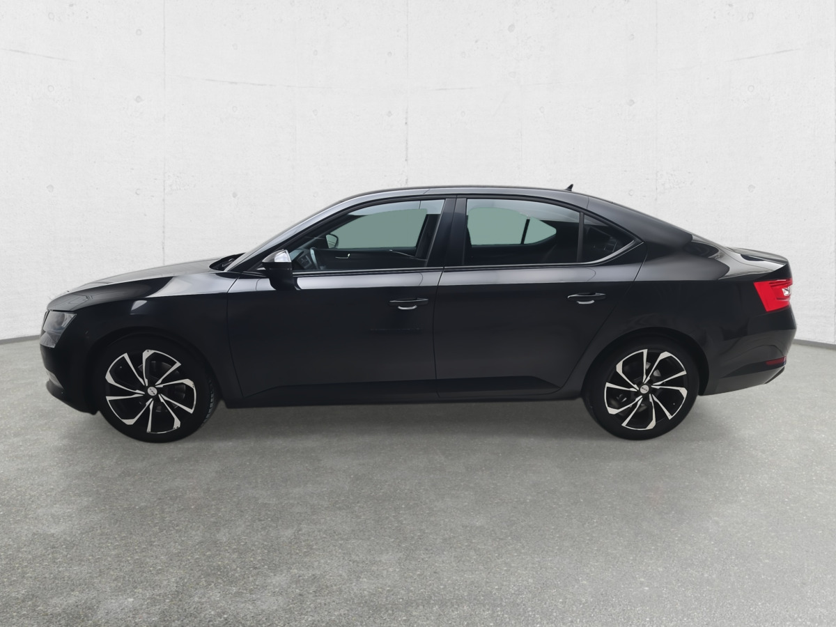 Coche SKODA SUPERB LIFTBACK: foto 9