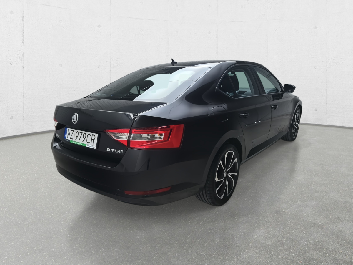 Coche SKODA SUPERB LIFTBACK: foto 6