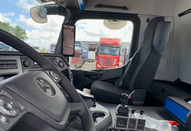 Mercedes-Benz Actros 2543 L Hakowiec - Camión multibasculante: foto 3 Mercedes-Benz Actros 2543 L Hakowiec - Camión multibasculante: foto 3