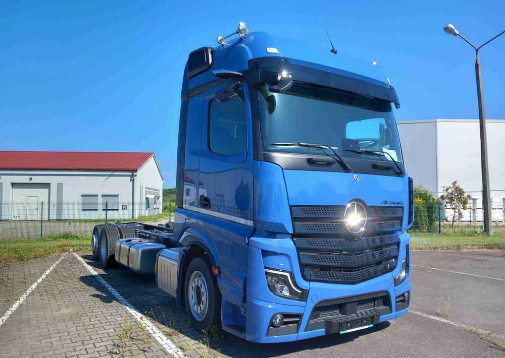 Mercedes-Benz Actros 2548 LnR - Camión chasis: foto 3 Mercedes-Benz Actros 2548 LnR - Camión chasis: foto 3