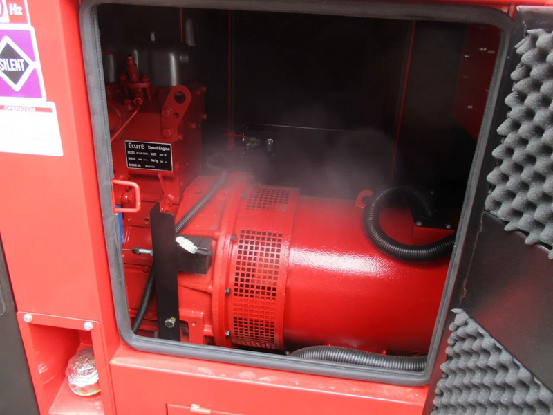 Generador industriale nuevo ELLITE ELT68/380EA , New Diesel generator , 48 KVA ,3 phase , 2 Pieces in stock: foto 10