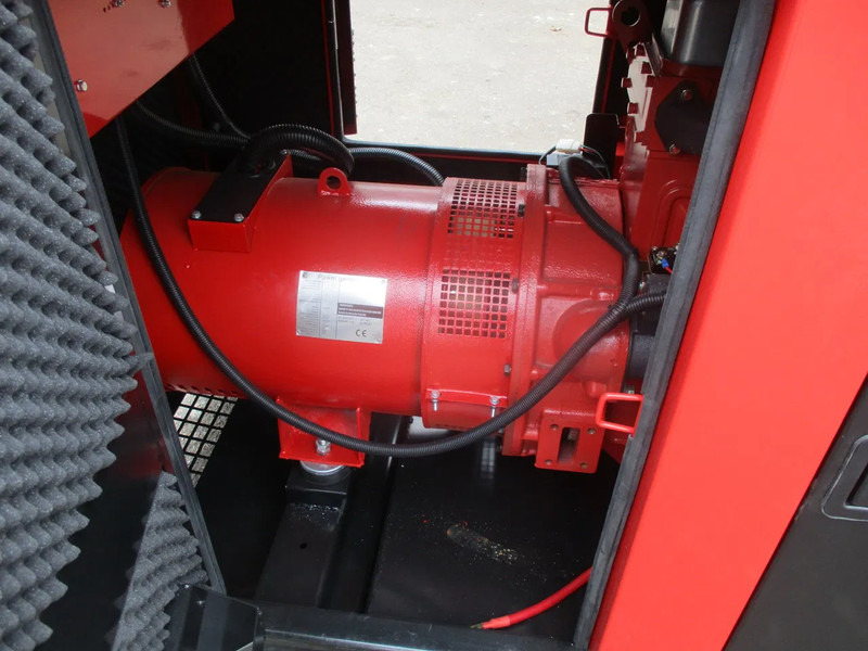Generador industriale nuevo ELLITE ELT68/380EA , New Diesel generator , 48 KVA ,3 phase , 2 Pieces in stock: foto 13