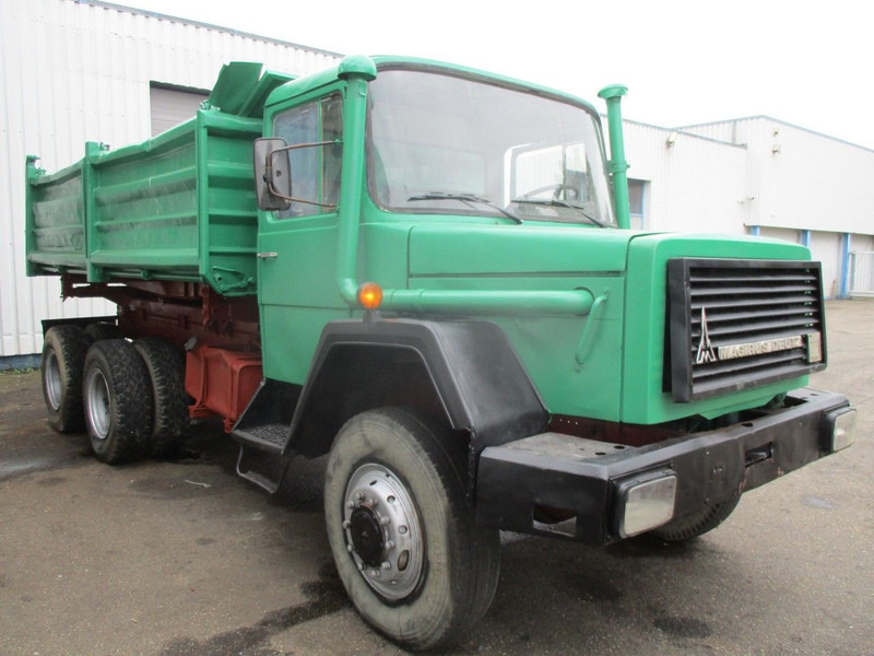 Iveco Magirus Deutz 256 , 6x6 , V8 , ZF Manual , 3way tipper , Spring suspension - Camión volquete: foto 4 Iveco Magirus Deutz 256 , 6x6 , V8 , ZF Manual , 3way tipper , Spring suspension - Camión volquete: foto 4