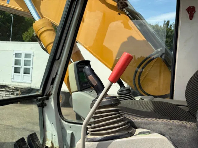 Excavadora de cadenas Liebherr R914 B HDSL: foto 20