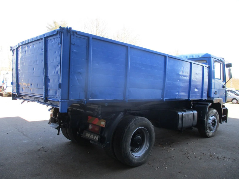MAN 19.422 , Manual , 3 way tipper , Spring suspension - Camión volquete: foto 3 MAN 19.422 , Manual , 3 way tipper , Spring suspension - Camión volquete: foto 3