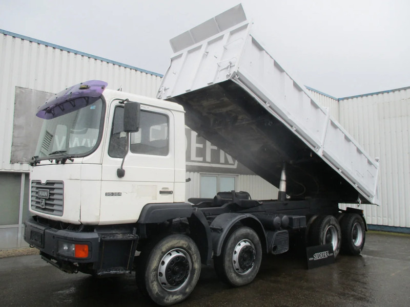 MAN 35-364 , Manual , 8x4 , 3 way tipper , Spring suspension - Camión volquete: foto 1 MAN 35-364 , Manual , 8x4 , 3 way tipper , Spring suspension - Camión volquete: foto 1