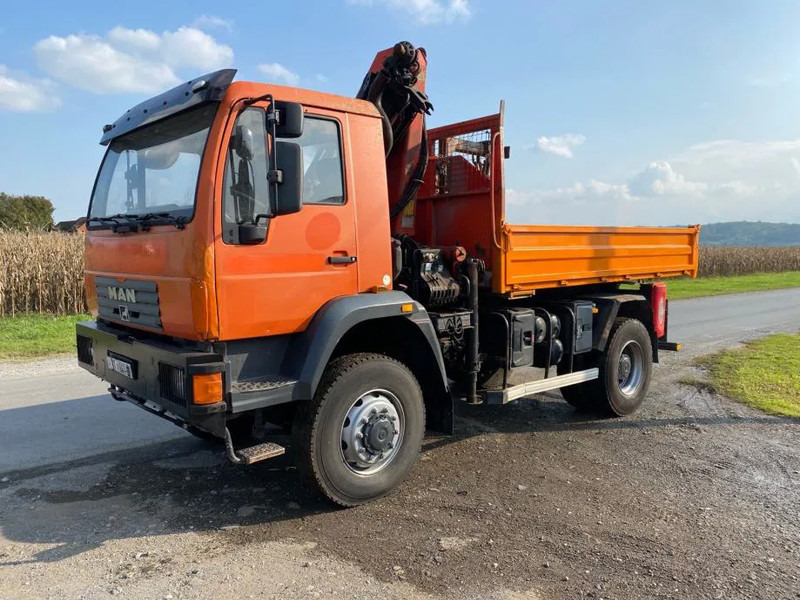 MAN LE 18-280 , 4X4 , Tipper , Palfinger PK 9501 - Camión volquete, Camión grúa: foto 3 MAN LE 18-280 , 4X4 , Tipper , Palfinger PK 9501 - Camión volquete, Camión grúa: foto 3