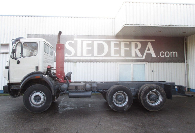 Mercedes-Benz 2538 , V8 , Manual , 6x4 , Spring suspension , Euro 2 - Camión chasis: foto 2 Mercedes-Benz 2538 , V8 , Manual , 6x4 , Spring suspension , Euro 2 - Camión chasis: foto 2
