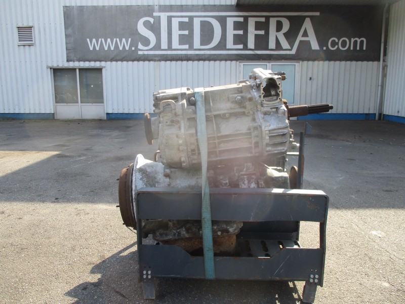 Mercedes-Benz Gearbox , 4 Pieces in stock - Caja de cambios para Camión: foto 1 Mercedes-Benz Gearbox , 4 Pieces in stock - Caja de cambios para Camión: foto 1