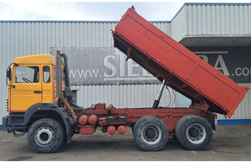 Renault G 300.26 , Manager , 6x4 , 3 Way-Tipper , Spring Suspension , Manual - Camión volquete: foto 2 Renault G 300.26 , Manager , 6x4 , 3 Way-Tipper , Spring Suspension , Manual - Camión volquete: foto 2